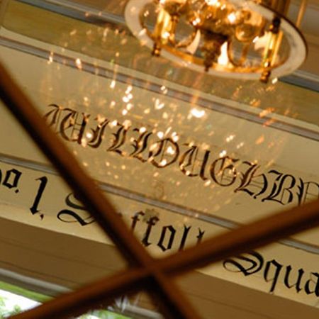 Willoughby House Hotel & Apartments チェルトナム エクステリア 写真