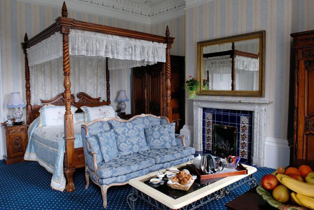 Willoughby House Hotel & Apartments チェルトナム 部屋 写真