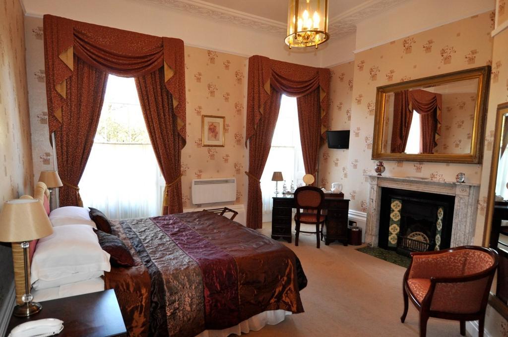 Willoughby House Hotel & Apartments チェルトナム 部屋 写真