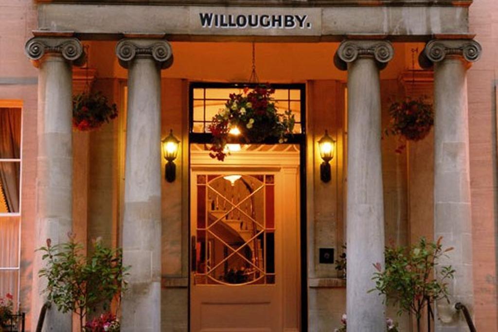 Willoughby House Hotel & Apartments チェルトナム エクステリア 写真