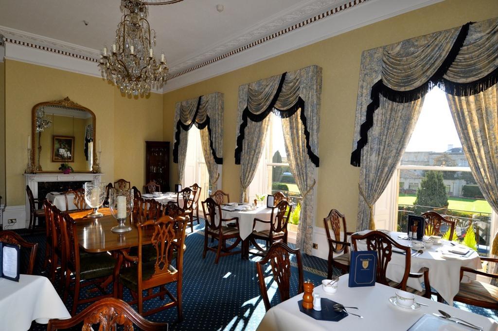 Willoughby House Hotel & Apartments チェルトナム エクステリア 写真